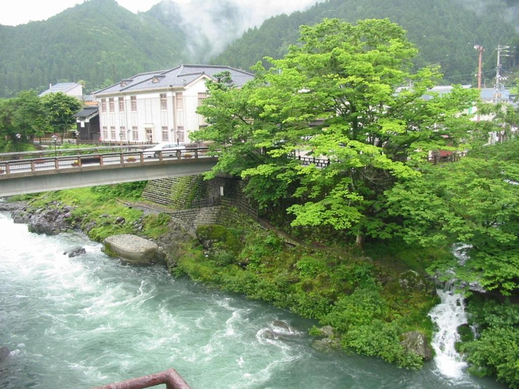 Miharaya Ryokan Gujo Zewnętrze zdjęcie